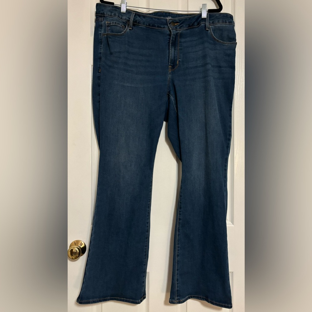 Old Navy Kicker Boot-cut Jeans size 20